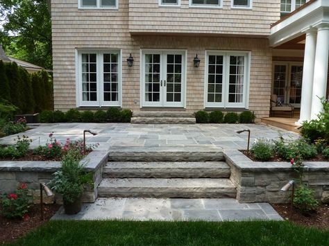 Found on Bing from www.pinterest.co.uk Raised Stone Patio, Patio With Steps, Diy Patio Ideas, Stone Patio Designs, Patio Railing, Raised Patio, Patio Steps, Garden Patio Decor, Stone Steps