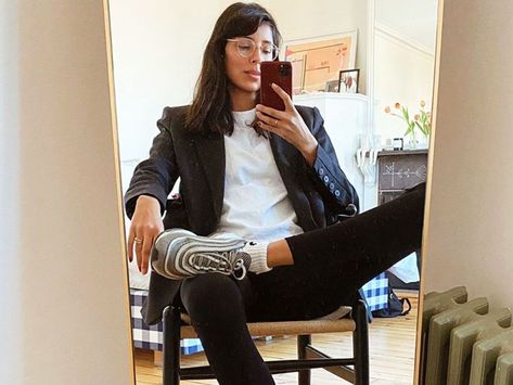 13 Business-on-Top, Casual-on-Bottom Outfit Ideas If Suddenly Zoom Is Your Life How To Wear Sneakers, Outfit Tips, Chic Business Casual, Oversized Knit Cardigan, Straight Fit Pants, Casual Bottoms, Flowy Pants, Spring Sweater, Style Trends