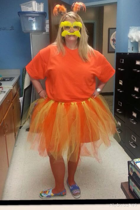 The Lorax costume Dr Seuss Week Ideas Dress Up, Dr Seuss Diy Costumes, Seuss Costumes, Lorax Costume, Dr Seuss Costumes, Book Parade, Storybook Character Costumes, Reading Week, Book Character Day