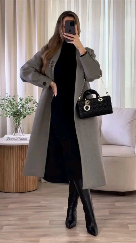 Female Lawyer Fashion, Old Money Winter, Lawyer Fashion, Lawyer Outfit, Luxury Photography, Trendy Outfits Winter, Winter Fashion Outfits Casual, Casual Day Outfits, Classy Fashion