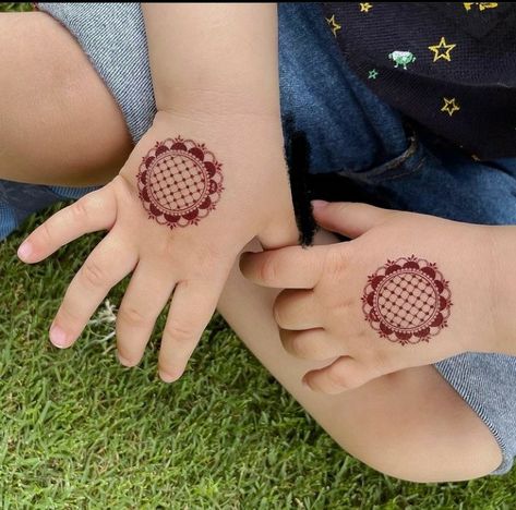 Mehendi Designs For Back Hand, Mehandi Photography, Easy Mehendi, Baby Mehndi Design, Simple Arabic Mehndi Designs, Easy Henna, Finger Henna Designs, Latest Henna Designs, Mehndi Designs For Kids