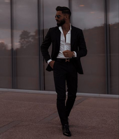 Italian Men Mafia Boss, Birthday Outfit Men, Men Dress Outfits, Best Indian Wedding Dresses, All Black Suit, Boss Suits, Mens Casual Suits, Black And White Suit, Black Suit Men