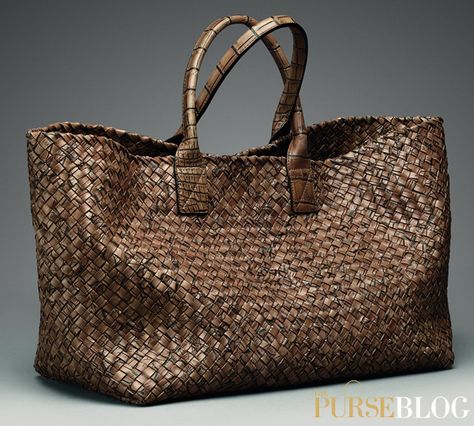 Bottega Veneta Cigar Cocco Lave Large Cabat Bag Obsession, Bottega Veneta Bags, Sac Week End, Straw Bags, Passport Wallet, Beautiful Handbags, Boot Bag, Handbag Shoes, Woven Bag