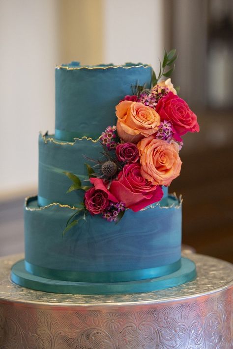 Turquoise Wedding Cake, Wedding Cake Sizes, White Fondant Cake, Turquoise Cake, Teal Wedding Cake, Colorful Wedding Cakes, Boho Wedding Cake, Three Tier Cake, Tiered Cake