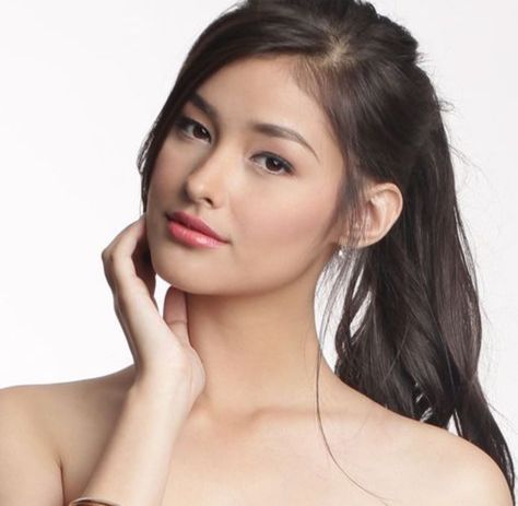 Liza Soberano Liza Soberano Hairstyle, Lisa Soberano, Products For Sensitive Skin, Im Jin Ah, Liza Soberano, Beautiful Skin, Best Products, Pretty Face, Pretty Woman