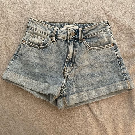 PacSun jean shorts size 24 Fame Clothes, Pacsun Pants, Pacsun Shorts, Clueless Outfits, Obx Dr, Pacsun Jeans, Shorts Style, Dr Closet, Mom Shorts