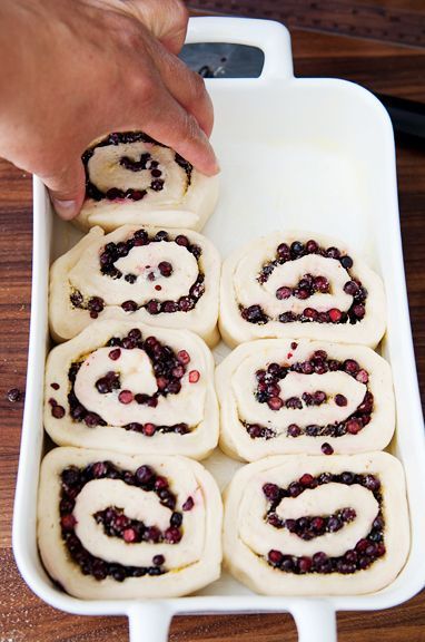 Huckleberry Bear Claw Recipe, Huckleberry Cinnamon Rolls, Huckleberries Recipes, Red Huckleberry Recipes, Thimbleberry Recipes, Huckleberry Bread, Huckleberry Desserts, Honey Berries, Huckleberry Cheesecake