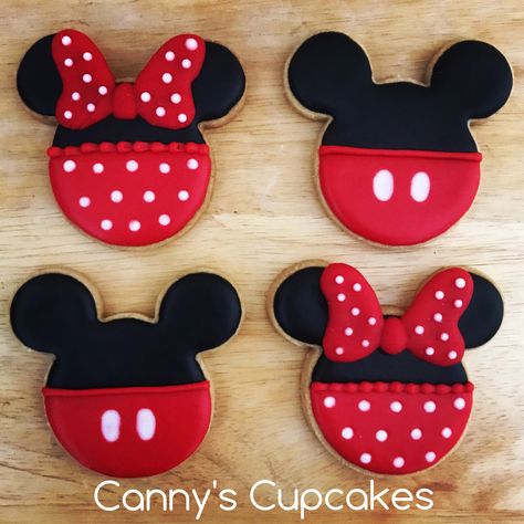 Minnie Mouse Biscuits, Minnie And Mickey Cookies, Mickey And Minnie Cookies Decorated, Mini Mouse Cookies Royal Icing, Mickey Mouse Decorated Cookies, Minnie Mouse Decorated Cookies, Minnie Cookies Decorated, Minnie Mouse Royal Icing Cookies, Mickey Cookies Decorated