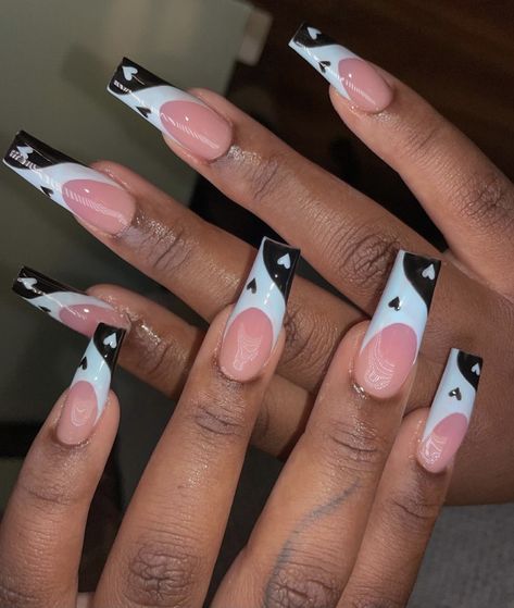 Black Nails With Initial, Nails With K Initial, Nail Designs With Initials, Acrylic Nail Designs Classy, Aqua Nails, Acrylic Toe Nails, Long Nail Designs, Colored Acrylic Nails, Girly Acrylic Nails