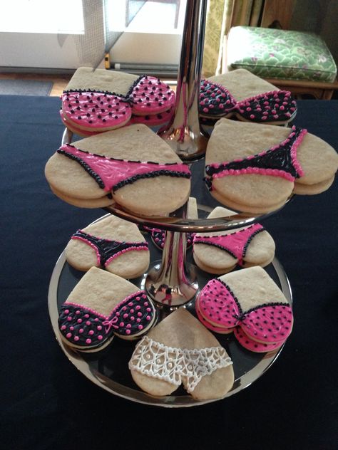 Lingerie Shower Desserts! Lingerie Party Ideas, Lingerie Shower Ideas, Lingere Party, Lingerie Party Decorations, 23rd Birthday Decorations, Bachelorette Party Checklist, Snack Display, Pure Romance Party, Lingerie Party