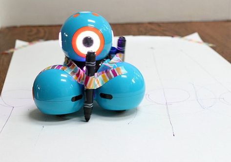 dash and dot robots for kids Dash And Dot Robots, Dash Robot, Robot Activity, Robot Drawing, Steam Lab, Drawing Shapes, Educational Robots, Dash And Dot, Kids Zone