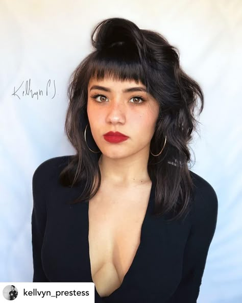 Short Bangs For Round Face, Micro Bangs Curly Hair, Micro Bangs Round Face, Bob With Baby Bangs, Facts About Hair, Baby Bangs Long Hair, Hairstyle Bangs, Micro Bangs, Awesome Hairstyles