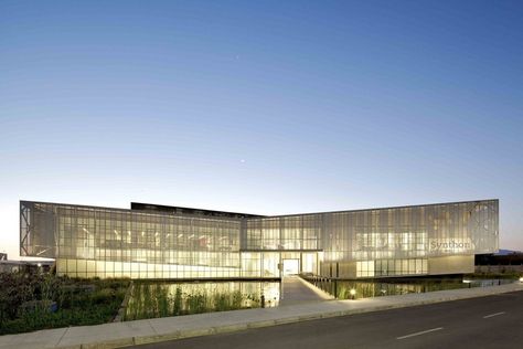 Synthon Laboratory Building  / GH+A | Guillermo Hevia | ArchDaily Laboratory Building, Metal Buildings With Living Quarters, Laboratory Design, Commercial And Office Architecture, Architectural Competition, Public Architecture, Hunter Douglas, Steel Buildings, Industrial Buildings