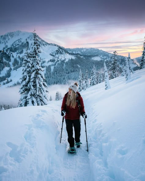 Hiking Winter Aesthetic, Snowshoeing Aesthetic, Hiking In The Snow, Snow Hiking Outfit, Wear-resistant Winter Hiking Boots For Outdoor Activities, Ski Pack, Hiking Girl, Winter Outdoors, Winter Hike