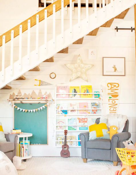 Tips for decorating a toddler's bedroom | Mum's Grapevine Nugget Playroom, Chunky Braided Wool Rug, Toddler Bedroom Makeover, Book Display Shelves, Georgia Farmhouse, Book Nook Ideas, Lay Baby Lay, Kid Playroom, Book Display Shelf