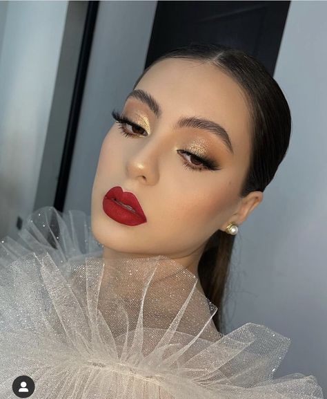 Valentine’s Day’s Outfit, Henna Makeup Look, Makeup Buchifresa, Soft Make-up, Maquillage Yeux Cut Crease, Red Lips Makeup Look, Makeup Ojos, Angel Makeup, Red Lip Makeup