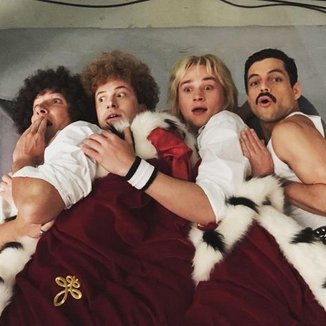 Gwilym Lee on Instagram: “Wow! Who’d have thought it..... @theacademy Best Picture Nomination for @bohemianrhapsodymovie Congratulations @gkfilms_ and all involved!” Bohemian Rhapsody Cast, Queen Movie, Queen Humor, Queen Meme, Ben Hardy, Queen Aesthetic, Rami Malek, Queen Photos, Roger Taylor