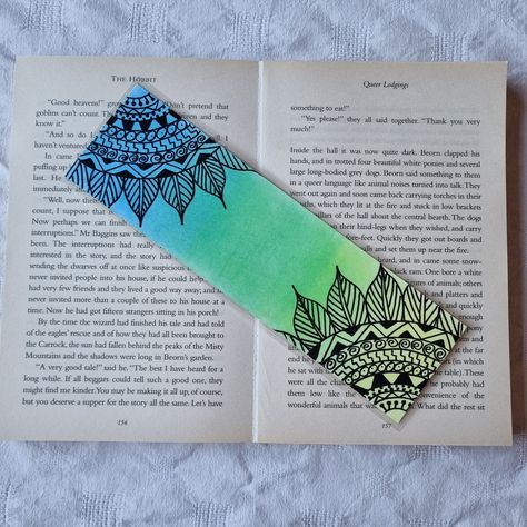 Art Mehndi Designs, Doodle Bookmark, Doodle Bookmarks, Book Marks Design Ideas, Nature Bookmark, Mandala Bookmark, Mandala Book, Shell Painting, Flower Doodle