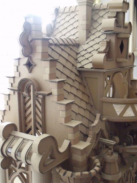 Castle Cardboard, Cardboard City, Cardboard Projects, Casa Hobbit, Cardboard Castle, Cardboard Houses, Cardboard Creations, Cardboard Craft, Detailed Dress