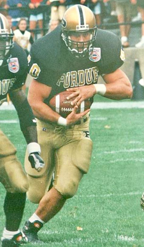 Mike Alstott, Purdue Football, Football Pads, Football Aesthetic, Draft Day, Texas Longhorns Football, Football Pics, College Football Players, Longhorns Football