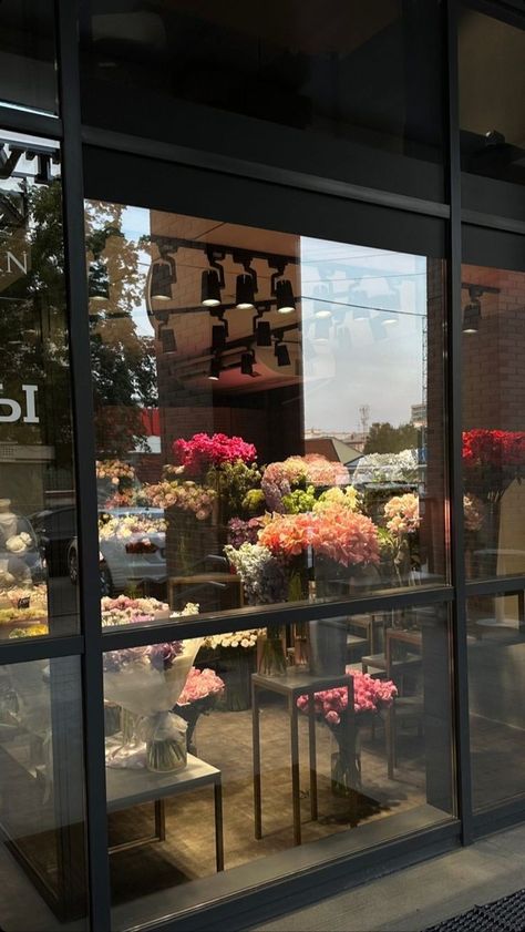 Flower Store Aesthetic, August Aesthetic, Store Aesthetic, Flower Store, Nothing But Flowers, Flower Therapy, Beautiful Bouquet Of Flowers, Floral Shop, Luxury Flowers