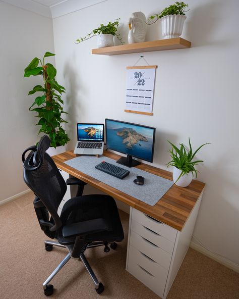 Study Desk With Drawers, Small Desk Work From Home, Small Room Ideas Desk, Alex Desk Ikea Ideas, Simple Work From Home Setup, Simple Desk Setup Small Spaces, Work From Home Set Up Ideas, Säljan Ikea Desk, Home Office Set Up Ideas Small Spaces