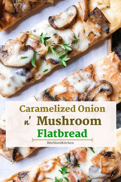 Vegetarian Flatbread Recipes, Mushroom Flatbread Recipes, Mushroom Flatbread, Flatbread Appetizers, Vegetarian Flatbread, Recipe With Mushrooms, Pizza Marinara, Caramelized Onions And Mushrooms, Pizza Roll