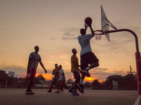 Basketball Street, Beach Basketball, Street Wallpaper, Basketball Training Equipment, Vertical Jump Training, Basketball Tricks, Street Basketball, Uk Basketball, Basketball Courts