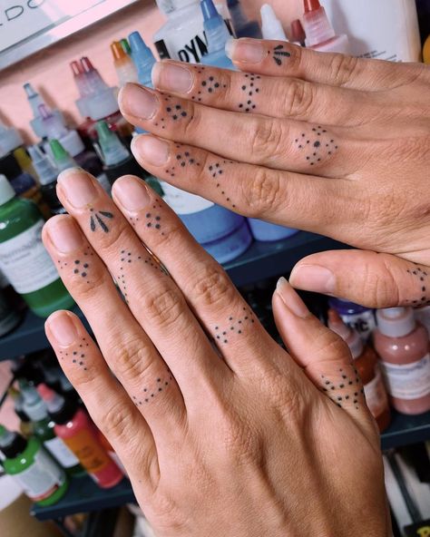 Indian Finger Tattoo, Hand Poked Finger Tattoo, Finger Tattoos Handpoke, Finger Poke Tattoo, Line Work Finger Tattoo, Tattoo Dots On Fingers, Hand Poke Finger Tattoo, Finger Dots Tattoo, Hand Tattoos Dots