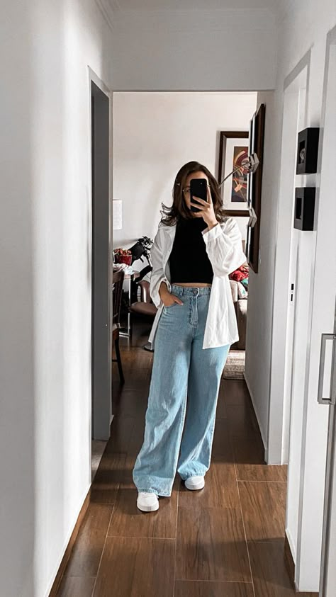 Outfits Con Jean Ancho, Outfit Jean Ancho, Pantalon Ancho Outfits, Mon Jeans Outfits, Ootd Wide Leg Jeans, Outfits Clase, Wide Legs Jeans, Outfits Juvenil, Fits Summer