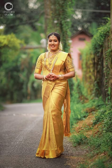 Reception Bride Poses, Shiva Photography, Reception Pose, Bride In Saree, Sari Pose, Haldi Look For Bride, Bride Stills, Half Saree Stills, Bride Pic