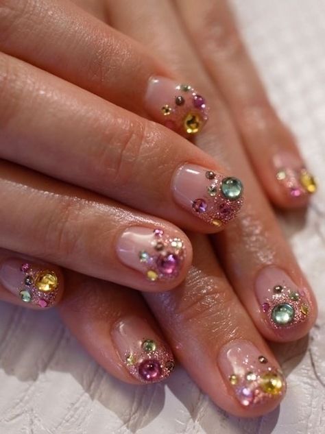 Antique Nail Art, Rhinestone Nails Short, Nail Art With Gems, Opi Nail Colors, Diamond Nail Art, Nail Gems, Smink Inspiration, Kawaii Nails, Gem Nails