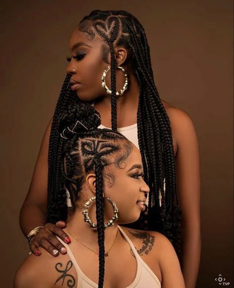 Hair Braider, Beautiful Photoshoot Ideas, Sisters Photoshoot, Hairstylist Business Cards, Hair Photography, Business Photoshoot, Branding Photoshoot Inspiration, Braids Hairstyles Pictures, Glam Photoshoot