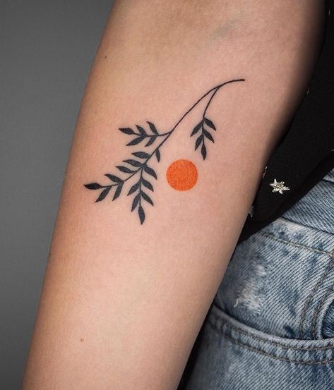 Orange Tattoo, Model Tattoos, Tato Minimal, Kunst Tattoos, Shape Tattoo, Handpoke Tattoo, Muster Tattoos, Cat Tattoos, Plant Tattoo