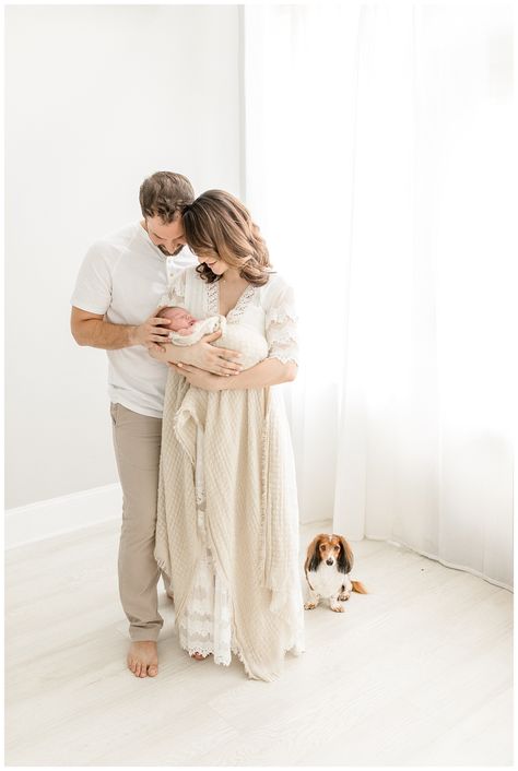 Baby Luke Soft Natural Light Newborn Session Newborn Shoot Mom Outfit, Newborn Picture Outfits For Mom, Newborn Session Outfits, Newborn Photo Outfits For Mom, Newborn Natural Photoshoot, What To Wear Newborn Session, Newborn Photoshoot Outfits, Studio Lifestyle Newborn, Newborn Parents