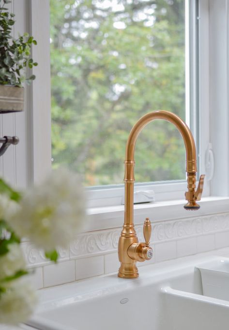 Waterstone Kitchen Faucet, White Cottage Kitchen, Mini Cottage, Kohler Sink, Best Kitchen Faucets, Gold Faucet, Kitchen Updates, Brass Kitchen Faucet, Beautiful Kitchen Designs