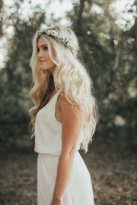 Wedding Hairstyles With Crown, Loose Wedding Hair, Wedding Hairstyles And Makeup, Bridal Party Hair, Boho Flower Crown, Simple Wedding Hairstyles, Bridal Flower Crown, Flower Crown Wedding, Long Blonde