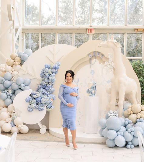 Dior Baby Shower Theme Boy, Dior Theme Baby Shower Ideas, Luxury Baby Shower Ideas Boy, Blue Toile Baby Shower Decor, Chinoiserie Baby Shower Theme, Dior Baby Shower Theme, Fancy Baby Shower, Luxury Baby Shower, Baby Shower Theme Decorations