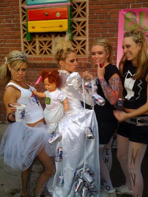 White Trash Wedding by Reno eNVy, via Flickr. This is funny :)) Someone nailed it, ha ha......this didnt happen to Me :( too bad she has had an unhappy life ever since. She texts. Sad sad #unmasked Trailer Park Wedding Costume, Hillbilly Outfit Ideas, Trashy Wedding Party, Trashy Wedding Party Theme, Frat Wedding, Bogan Party, Trashy Wedding, Ugly Wedding, Hill Billy