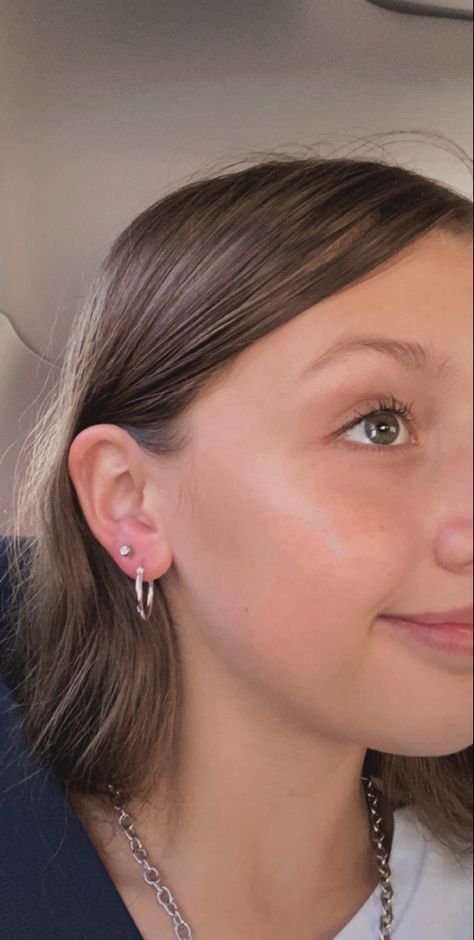 Second piercing | earrings | idk Second Ear Piercing Hoop, Second Ear Percinings, Second Ear Piercing Silver, Hoop Second Piercing, First And Second Ear Piercings, 2 Percinings Ear, How To Style A Second Piercing, Double Ear Percinings, Silver Double Ear Piercing