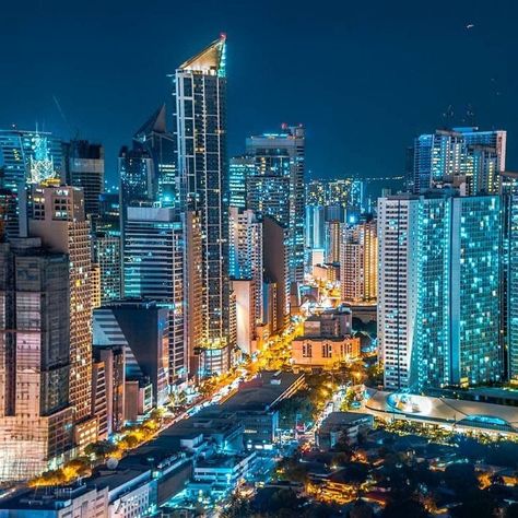 Manila, Filipinas 🇵🇭 Makati Aesthetic, Manila Buildings, Manila Philippines Aesthetic, Philippines Building, City In Philippines, Philippines City, Philippines Aesthetic, Makati Philippines, Manila City