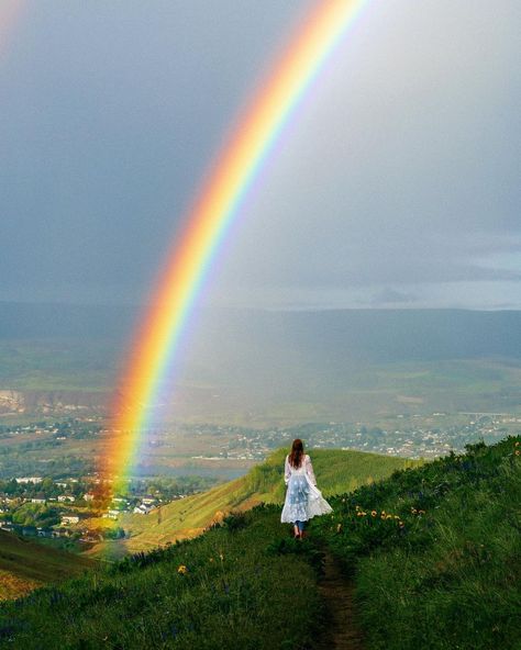 @heykelseyj shared a photo on Instagram: “At the end of the rainbow ✨ Sometimes when you’re out in nature you just get lucky…this was clearly one of those times haha. Getting…” • May 26, 2022 at 4:27pm UTC Rainbow Hanging, Out In Nature, Head Art, Heavenly Places, End Of The Rainbow, Get Lucky, Favorite Song, Save The Planet, The Rainbow