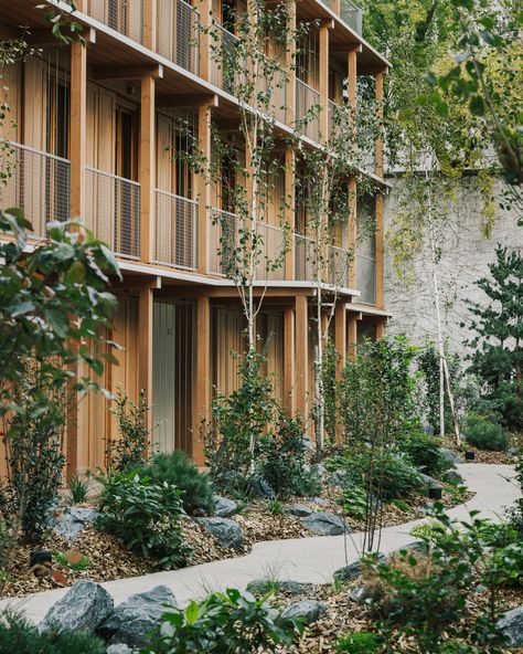 The project is located in the twelfth district of Paris, completed in October 2020 for the real estate company GECINA, enclosed at the heart of a block, surrounded by an apartment complex built in the 1970s. Apartment Block, Collective Housing, Wooden Facade, Covered Walkway, Block Of Flats, Social Housing, Ground Cover Plants, Natural Ventilation, Paris Design