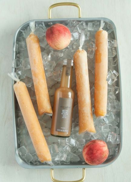 Freeze Pop Recipes, Fudge Popsicles, Pops Recipes, Boozy Popsicles, Peach Nectar, Freeze Pops, Heat Fan, Perfect Peach, Peach Bellini