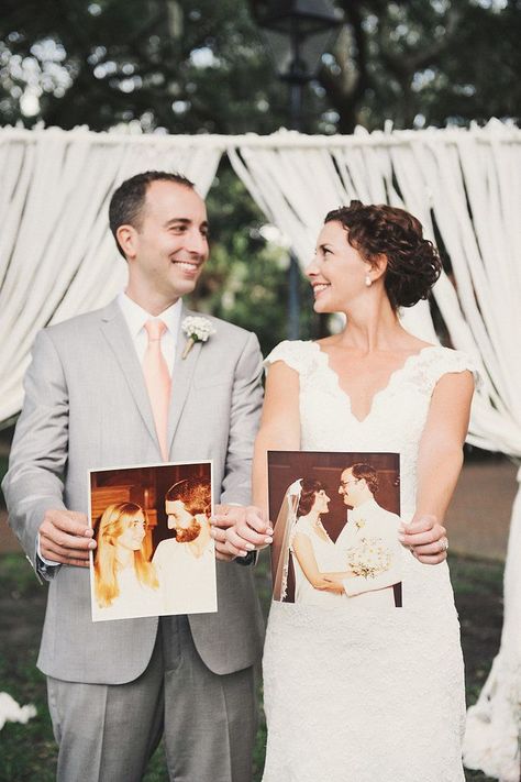 Holding Parents' Photos: what an honor. .. (family group shot with patents holding their parents wedding photos would be amazing) Savannah Georgia Wedding, Bride Groom Photos, Parents Wedding, Bride And Groom Photo, Boda Mexicana, Wedding Photography Bride, Wedding Picture Poses, Photo Grouping, Groom Photo