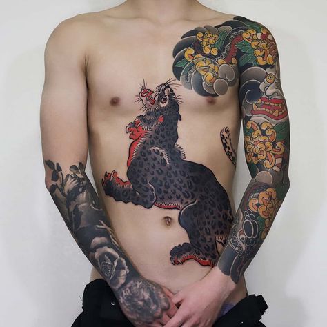 Tato Irezumi, Park Lane Hotel, Tato Tradisional, Jaguar Tattoo, Leopard Tattoos, Japan Tattoo Design, Irezumi Tattoos, Traditional Japanese Tattoos, Japanese Sleeve