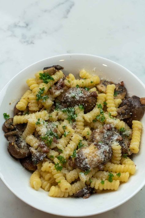 This Creamy Pancetta Pasta is made with butter, pancetta, mushrooms, Worcestershire sauce, garlic, heavy cream and topped with perfect al dente pasta. The post Creamy Pancetta Pasta appeared first on Cilantro Parsley. Creamy Pancetta Pasta, Mushroom Picatta Pasta Delish, Mushroom Pancetta Pasta, Peas And Pancetta Pasta, Pasta With Pancetta, Cilantro Parsley, Pancetta Pasta, Dinner Recipes Healthy Family, Cream Pasta