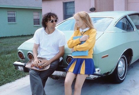 🌴🍉 80s Aesthetics🌴🍉 on Instagram: “Tim Burton and Winona Ryder. Edward Scissorhands. 1990🇺🇸 follow @neontalk for more … #timburton #edwardscissorhands #winonaryder #pastel…” Winona Ryder Edward Scissorhands, Winona Ryder Style, Winona Ryder 90s, Tim Burton Johnny Depp, Tim Burton Beetlejuice, Boyfriend Girlfriend Quotes, Tim Burton Art, Tim Burton Films, Tim Burton Movie