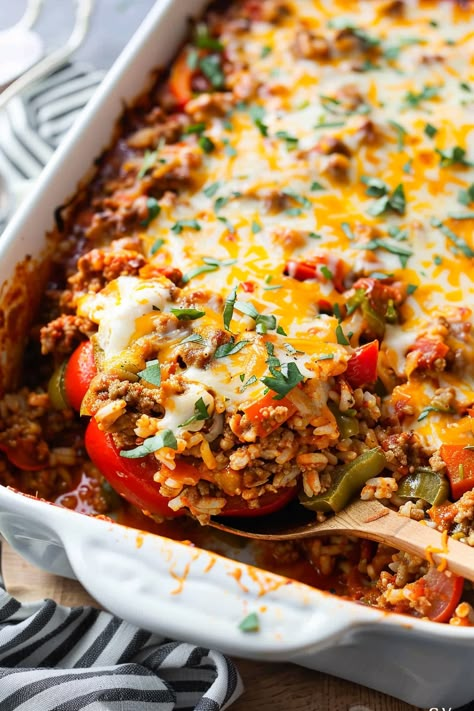 Whip up this Easy Stuffed Bell Pepper Casserole for a family-friendly dinner that combines savory ground beef, colorful bell peppers, and melty cheese in a delicious one-dish meal. Perfect for busy weeknights, it's a tasty way to get your veggies and protein. Ready in just an hour, it's sure to become a new favorite. Pin this recipe now for an easy and satisfying dinner solution! Healthy Recipes With Bell Peppers, Bell Pepper Casserole Ground Beef, Stuffed Bell Peppers Casserole, Green Bell Pepper Recipes, Gilmore Girls Food, Green Pepper Casserole, Stuffed Bell Pepper Casserole, Easy Stuffed Bell Peppers, Stuff Pepper