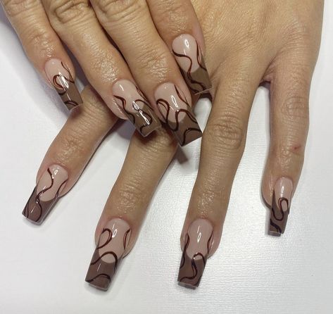 Chocolate Swirl Nails, Swirls On Nails, Nails Swirl Design, Gelx Apres Nail Designs, Swirly Nail Designs, Brown French Tip Nails, Tip Nail Ideas, French Tip Nail Ideas, Brown French Tip